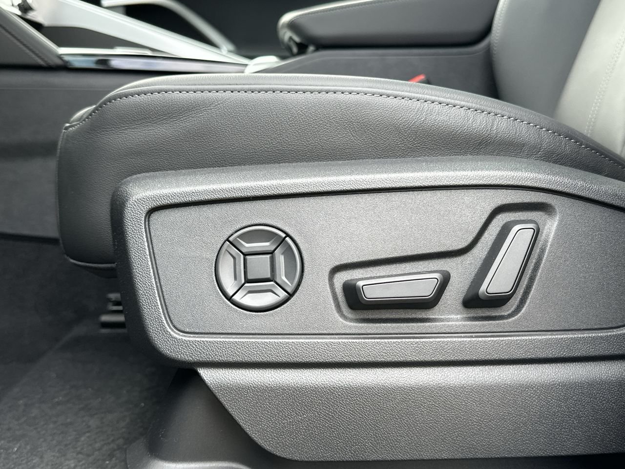 2025 Audi New Q5 2.0T Progressiv, 温哥华, 全款车