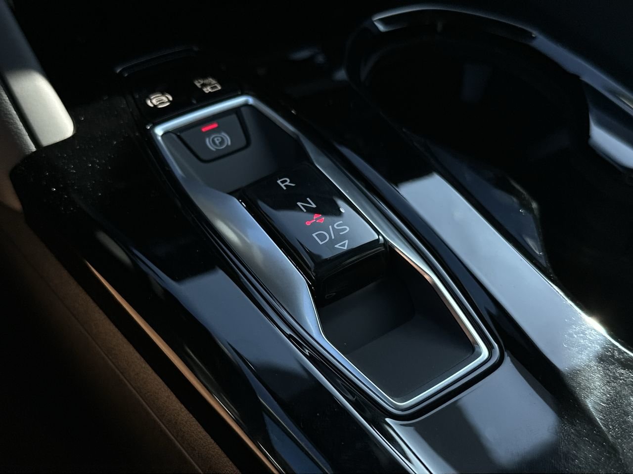 2025 Audi New Q5 2.0T Progressiv, Vancouver, Cash