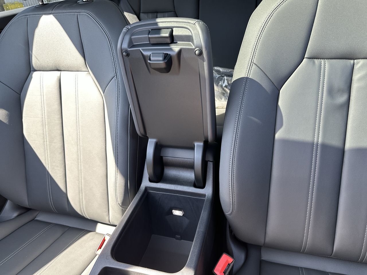 2025 Audi New Q5 2.0T Technik, Vancouver, Cash