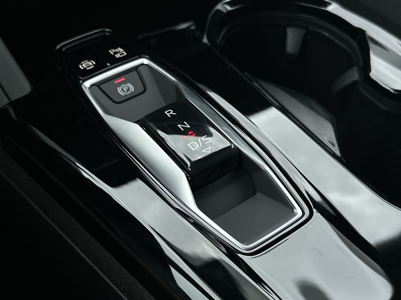 2025 Audi New Q5 2.0T, 温哥华, 全款车