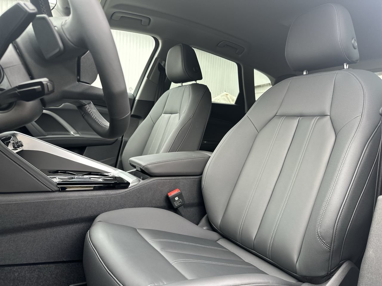 2025 Audi New Q5 2.0T, 温哥华, 全款车