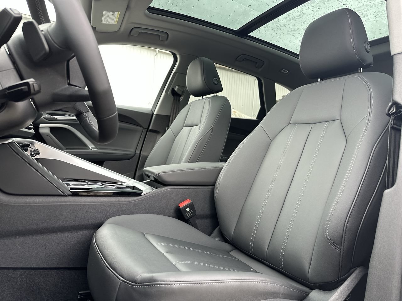2025 Audi New Q5 2.0T Progressiv, Vancouver, Cash