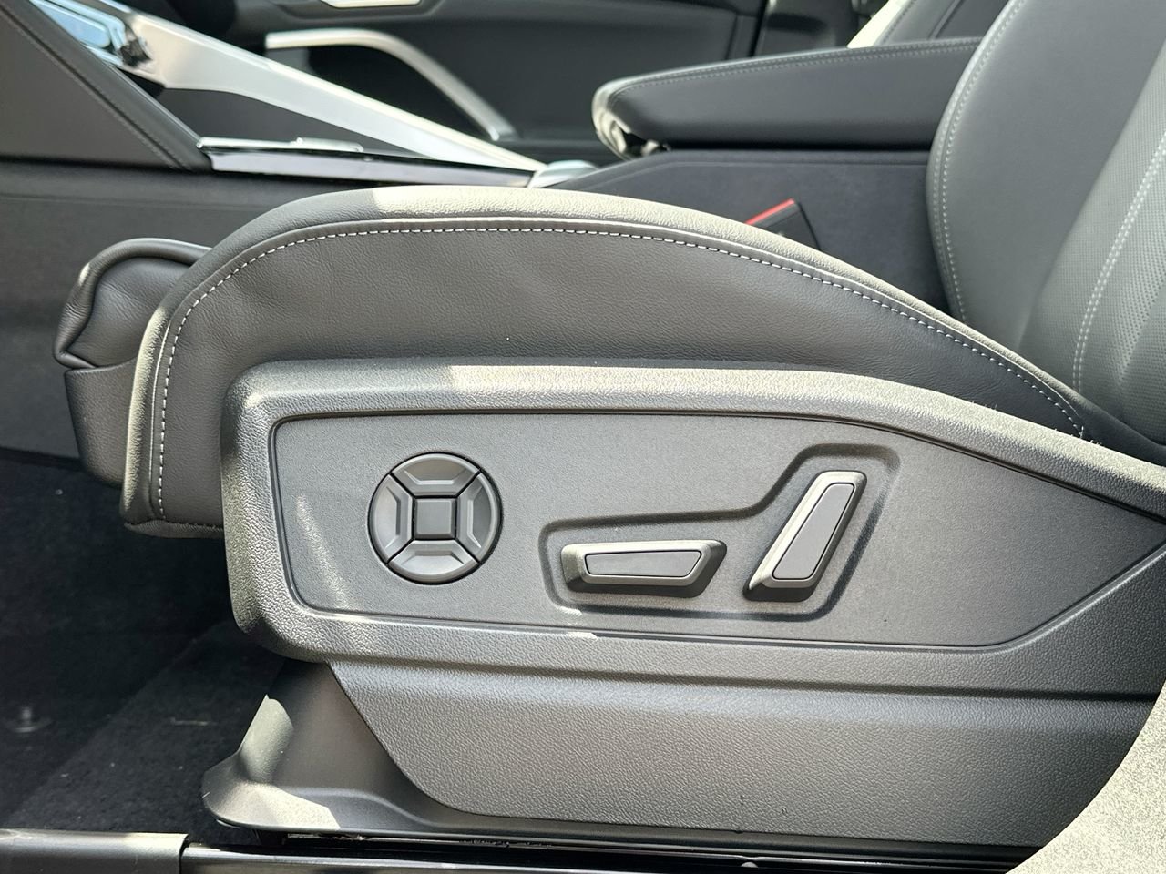 2025 Audi New Q5 2.0T, 温哥华, 全款车