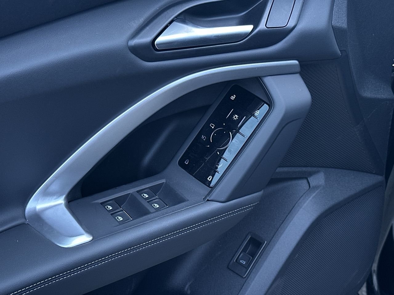2025 Audi New Q5 2.0T, 温哥华, 全款车