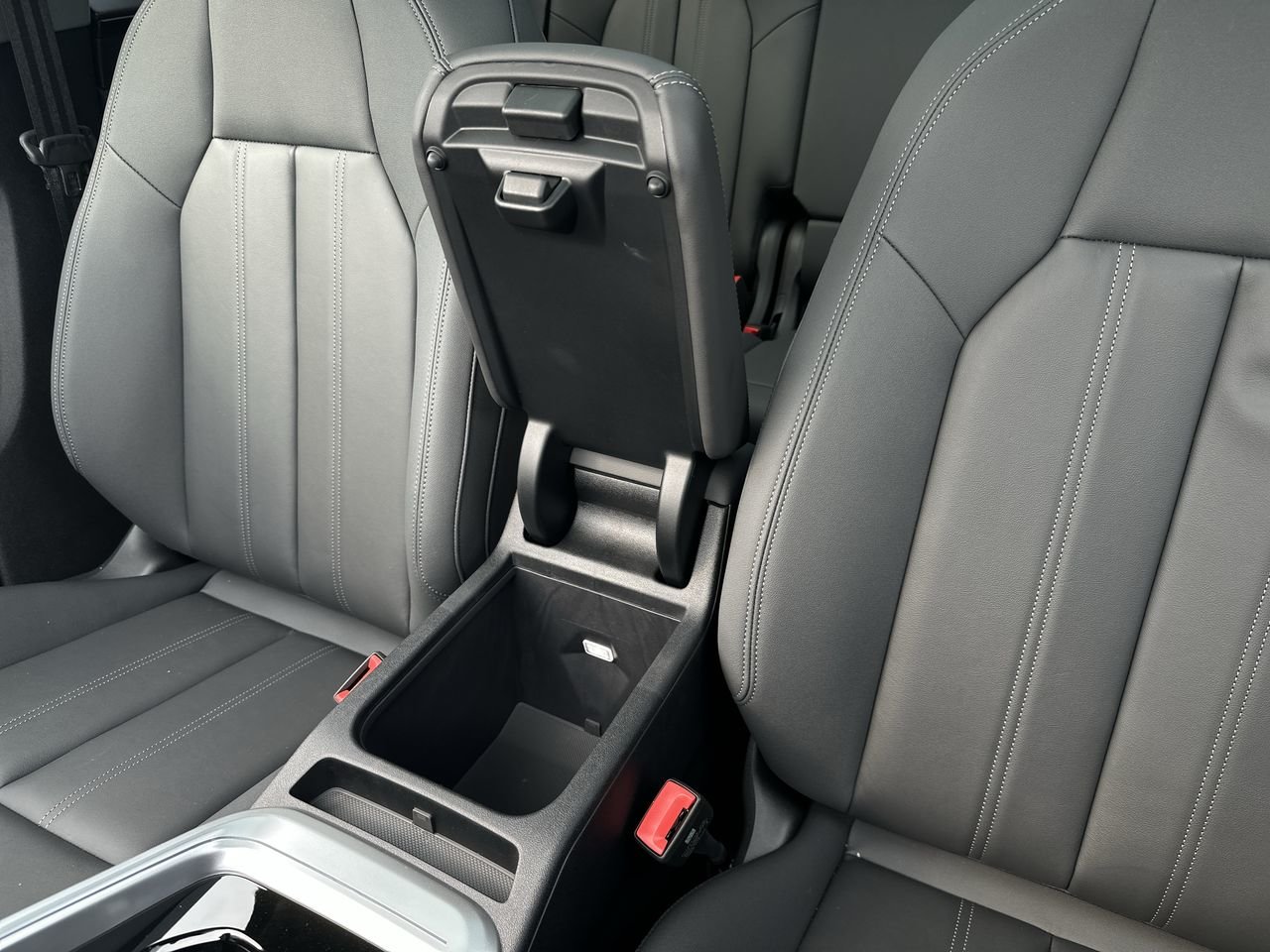 2025 Audi New Q5 2.0T, 温哥华, 全款车