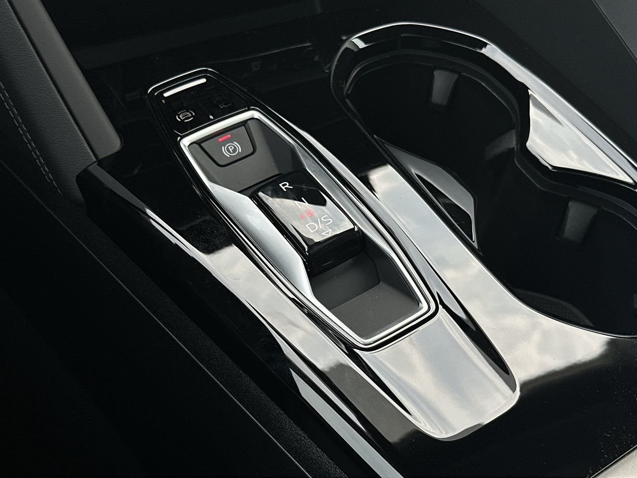 2025 Audi New Q5 2.0T, 温哥华, 全款车