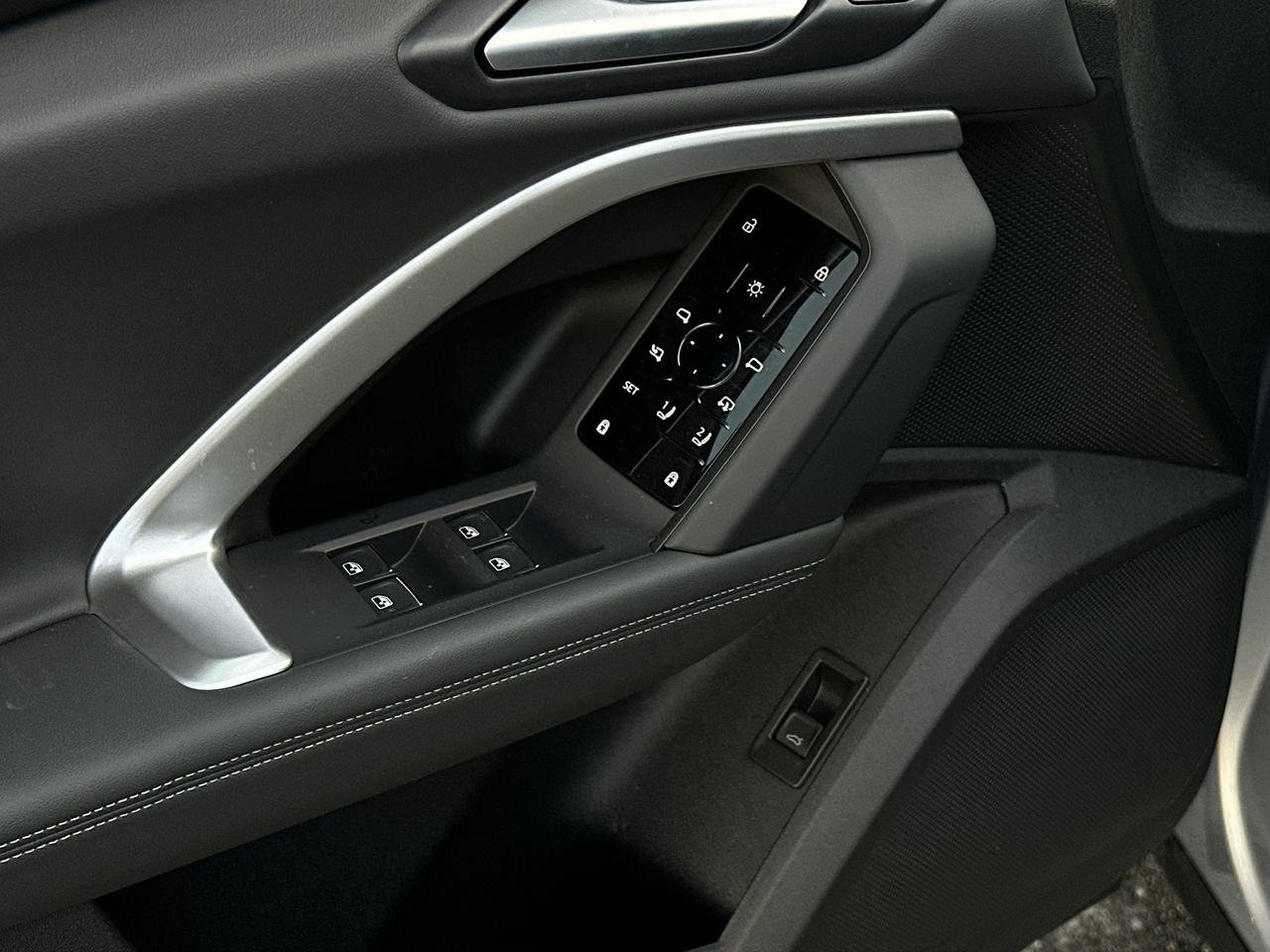 2025 Audi New Q5 2.0T, 温哥华, 全款车