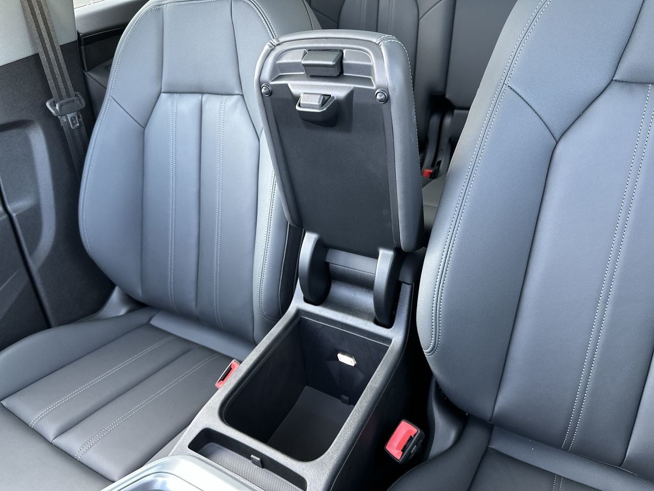 2025 Audi New Q5 2.0T, 温哥华, 全款车