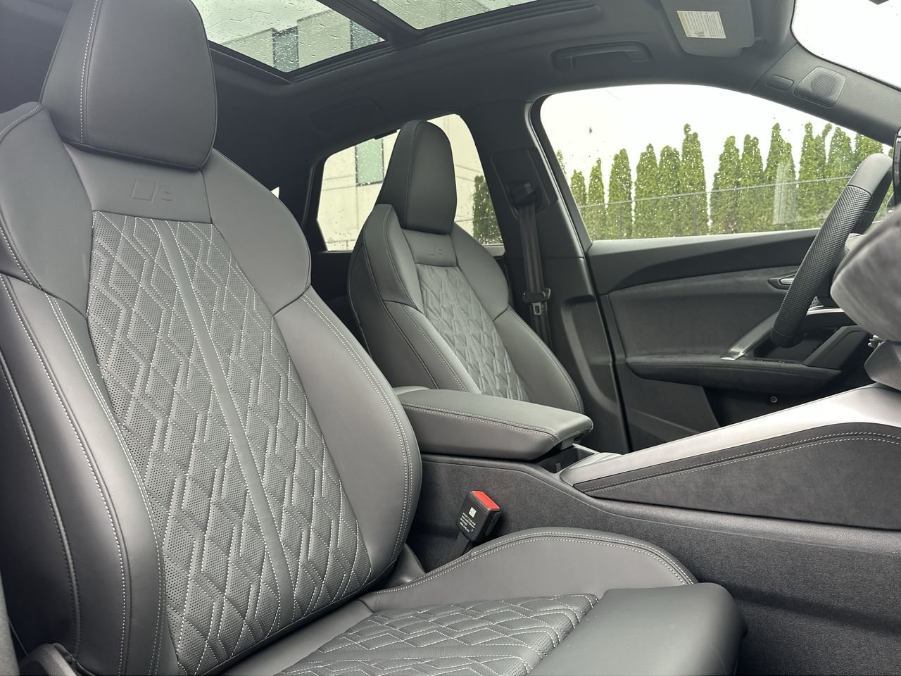 2025 Audi New SQ5 3.0T Progressiv, Vancouver, Cash