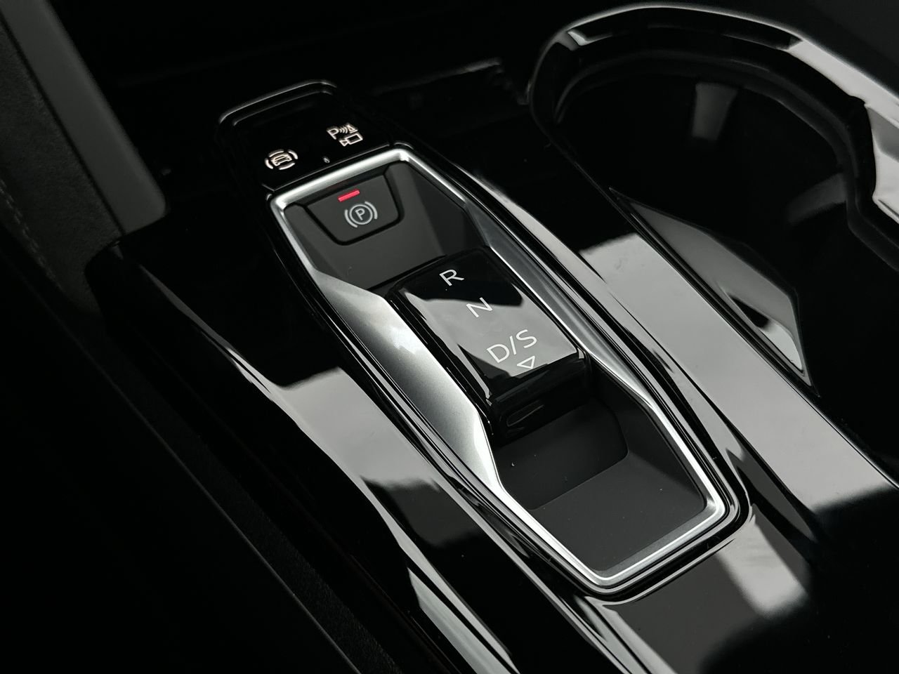 2025 Audi New SQ5 3.0T Progressiv, Vancouver, Cash
