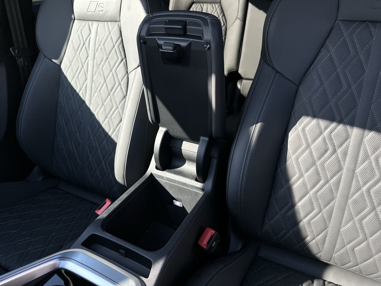 2025 Audi New SQ5 3.0T Progressiv, 温哥华, 全款车