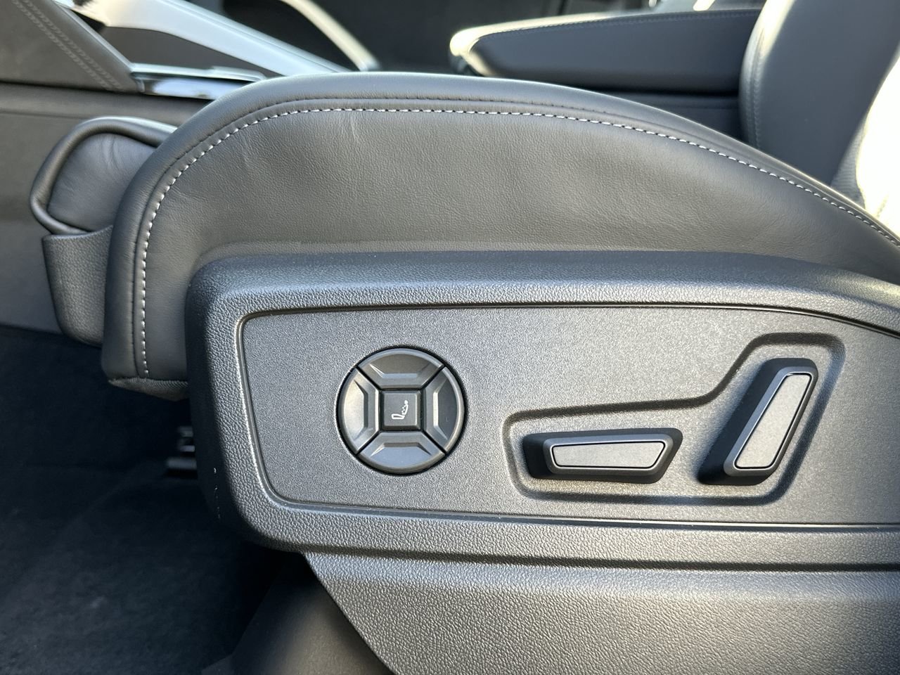 2025 Audi New SQ5 3.0T Progressiv, 温哥华, 全款车