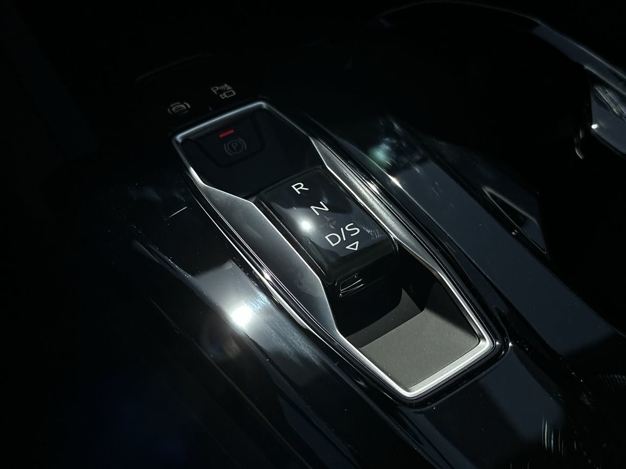 2025 Audi New SQ5 3.0T Progressiv, Vancouver, Cash