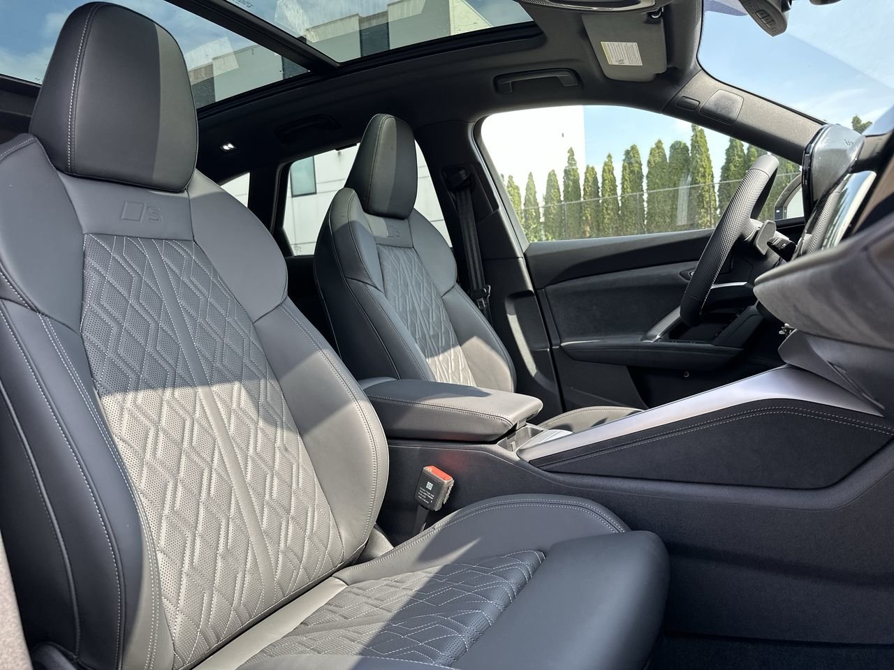 2025 Audi New SQ5 3.0T Progressiv, 温哥华, 全款车