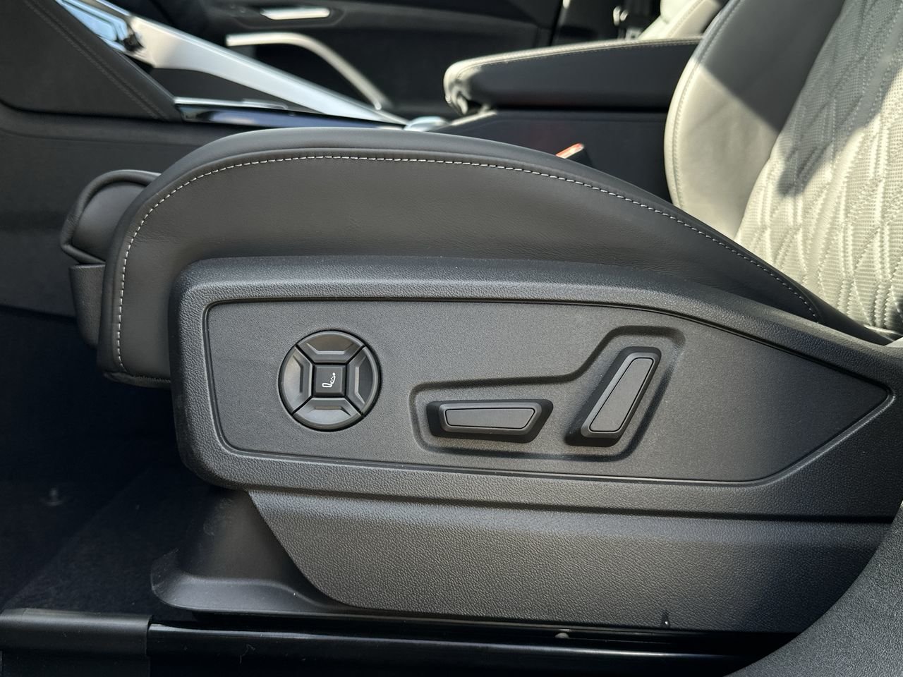 2025 Audi New SQ5 3.0T Progressiv, 温哥华, 全款车