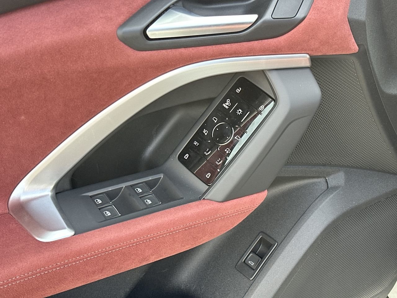 2025 Audi New SQ5 3.0T Technik, Vancouver, Cash