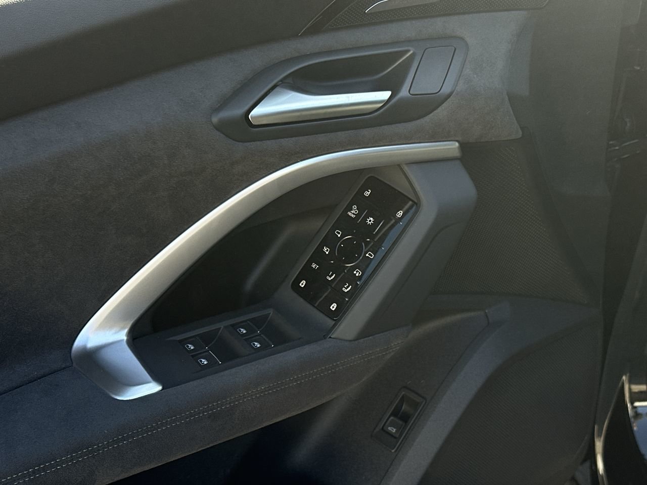 2025 Audi New SQ5 3.0T Technik, Vancouver, Cash