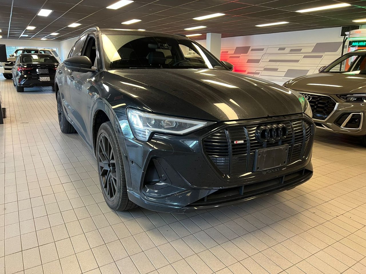 2022 Audi e-tron 55 Technik, Vancouver, Cash