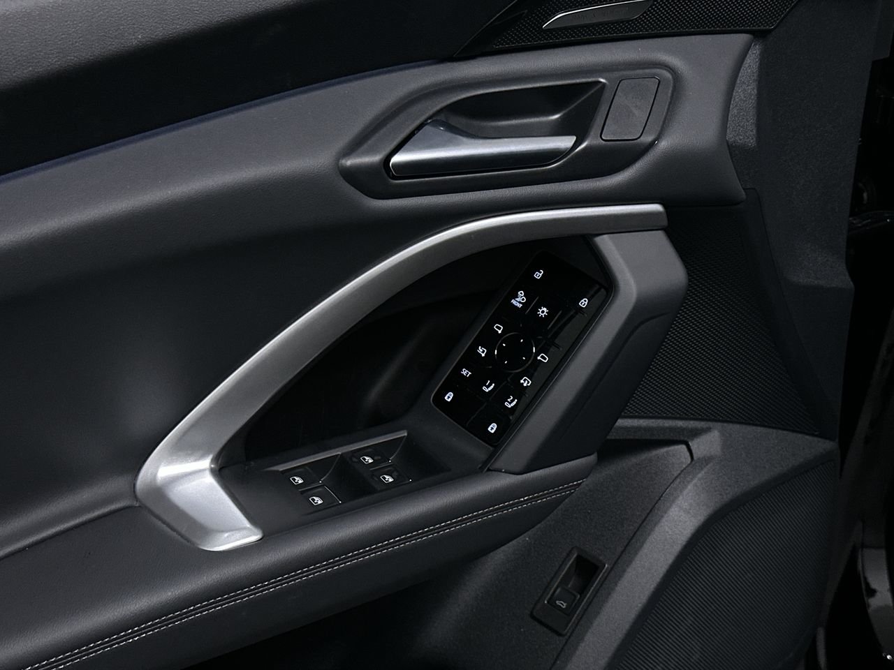 2025 Audi New Q5 2.0T Progressiv, 温哥华, 全款车