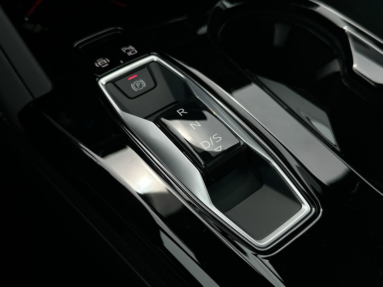 2025 Audi New Q5 2.0T, 温哥华, 全款车