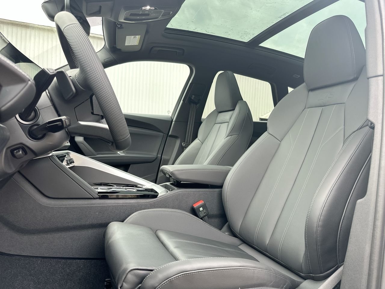 2025 Audi New Q5 2.0T, 温哥华, 全款车