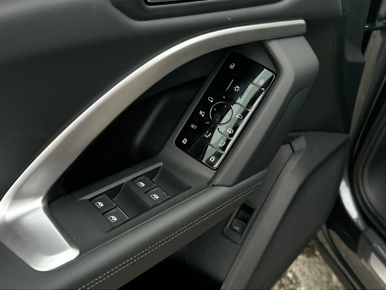 2025 Audi New Q5 2.0T, 温哥华, 全款车