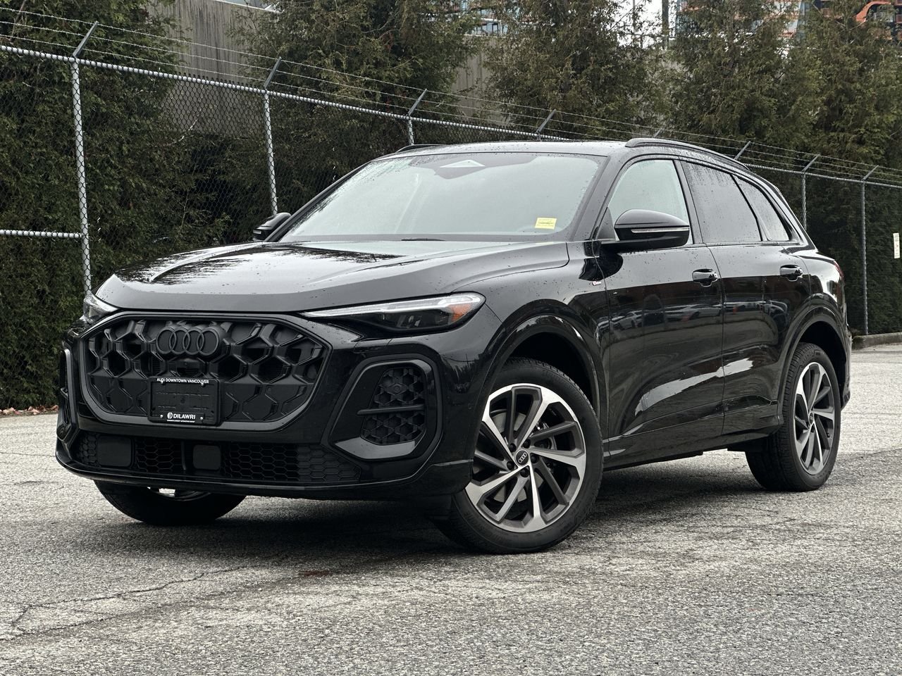 Mythos Black Metallic 2025 Audi Q5 SUV / Crossover Automatic