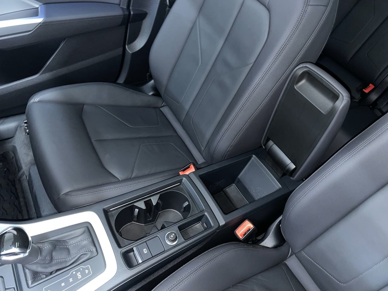 2020 Audi Q3 45 Technik, Vancouver, Cash