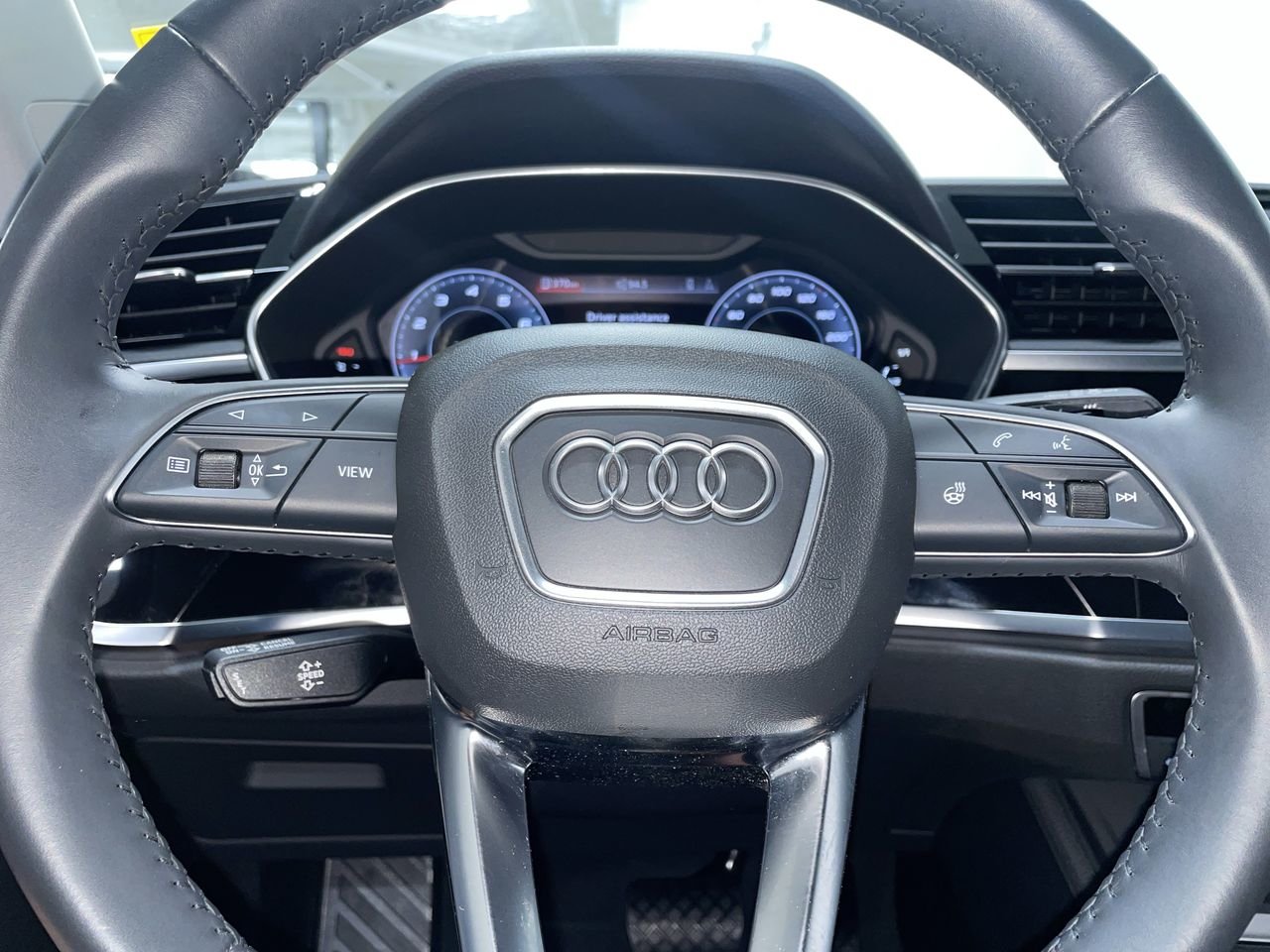 2020 Audi Q3 45 Technik, Vancouver, Cash