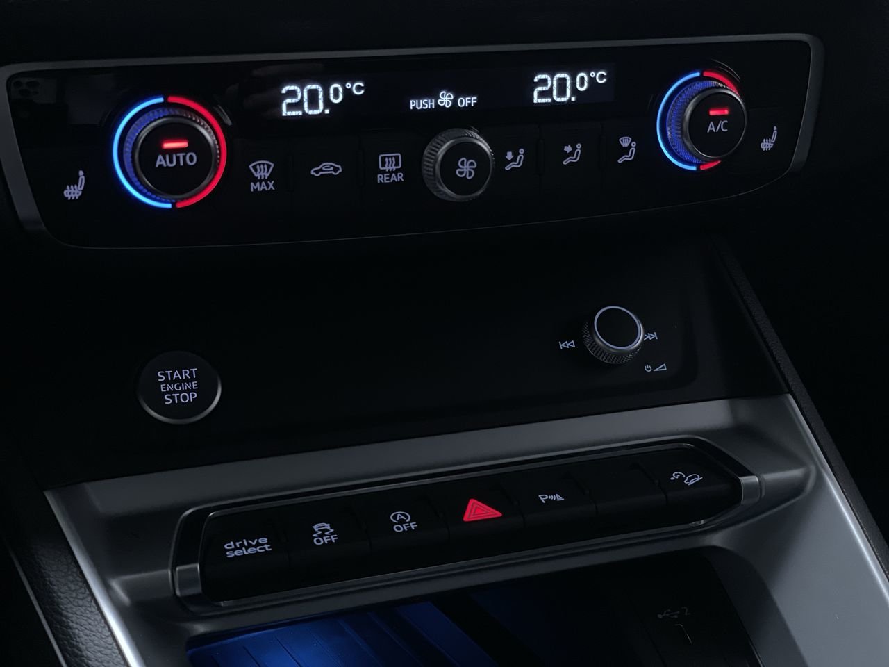 2020 Audi Q3 45 Technik, Vancouver, Cash
