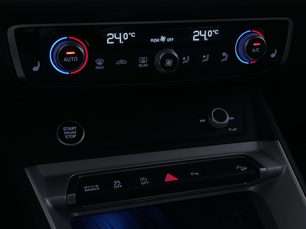 2021 Audi Q3 45 Technik, Vancouver, Cash