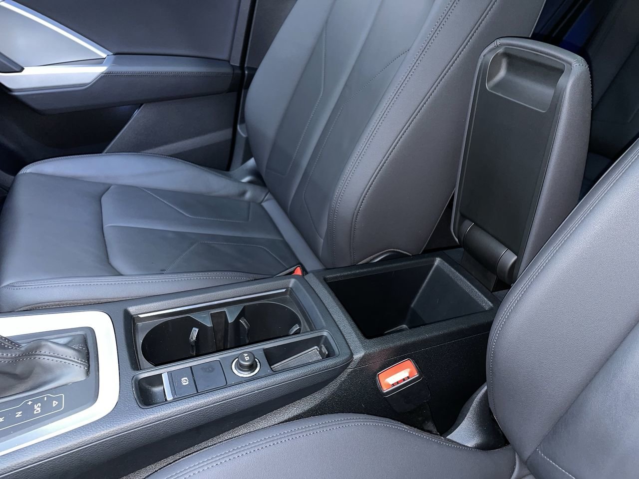 2021 Audi Q3 45 Technik, Vancouver, Cash