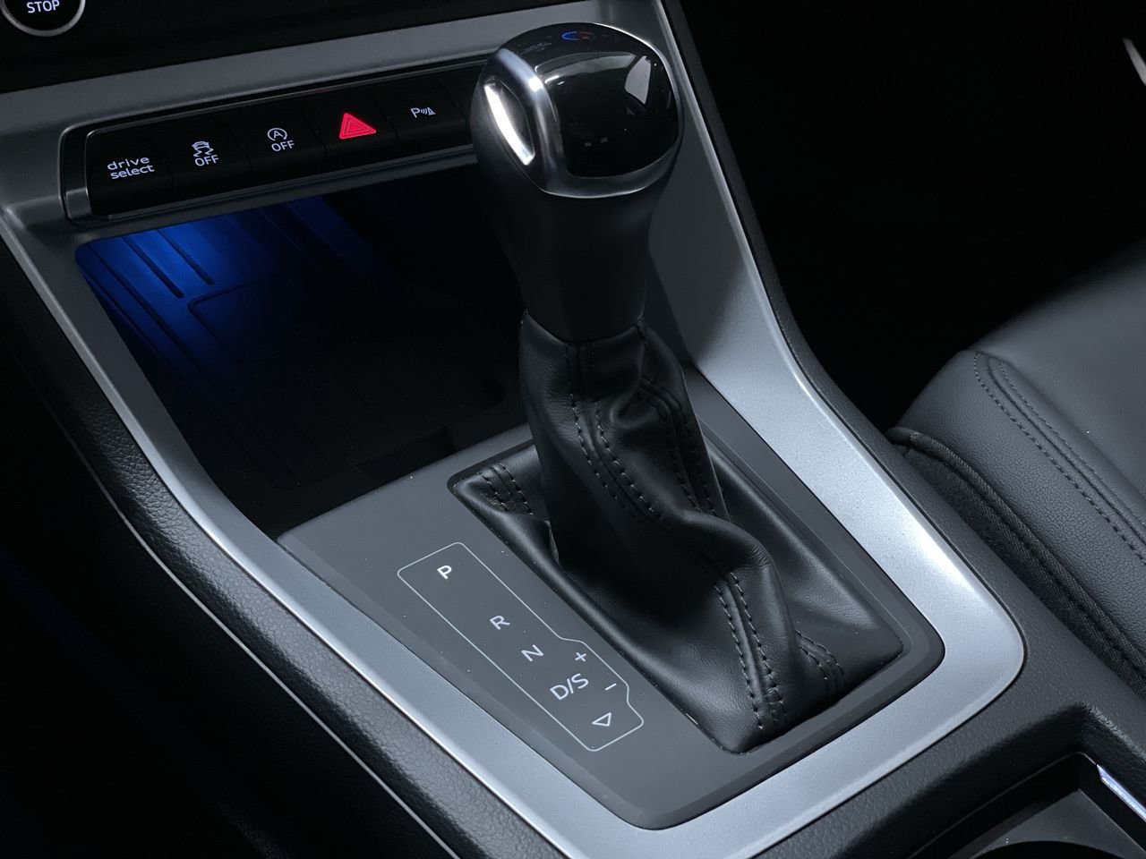 2021 Audi Q3 45 Technik, Vancouver, Cash