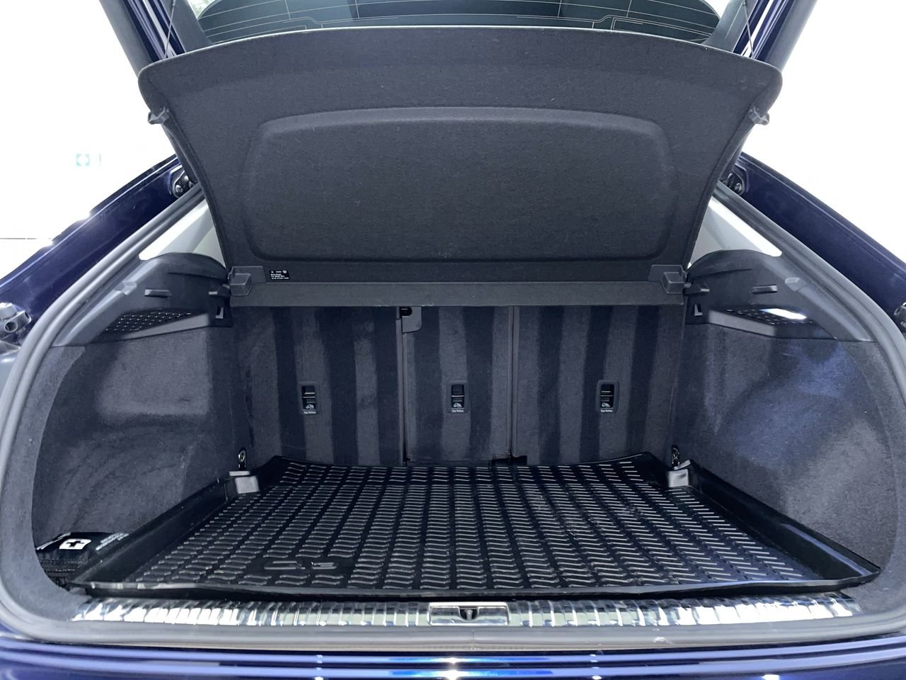 2021 Audi Q3 45 Technik, Vancouver, Cash