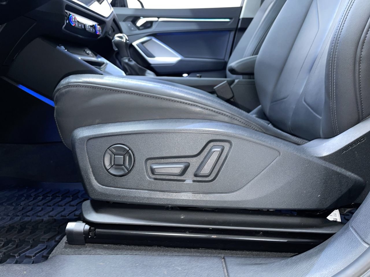 2021 Audi Q3 45 Technik, Vancouver, Cash