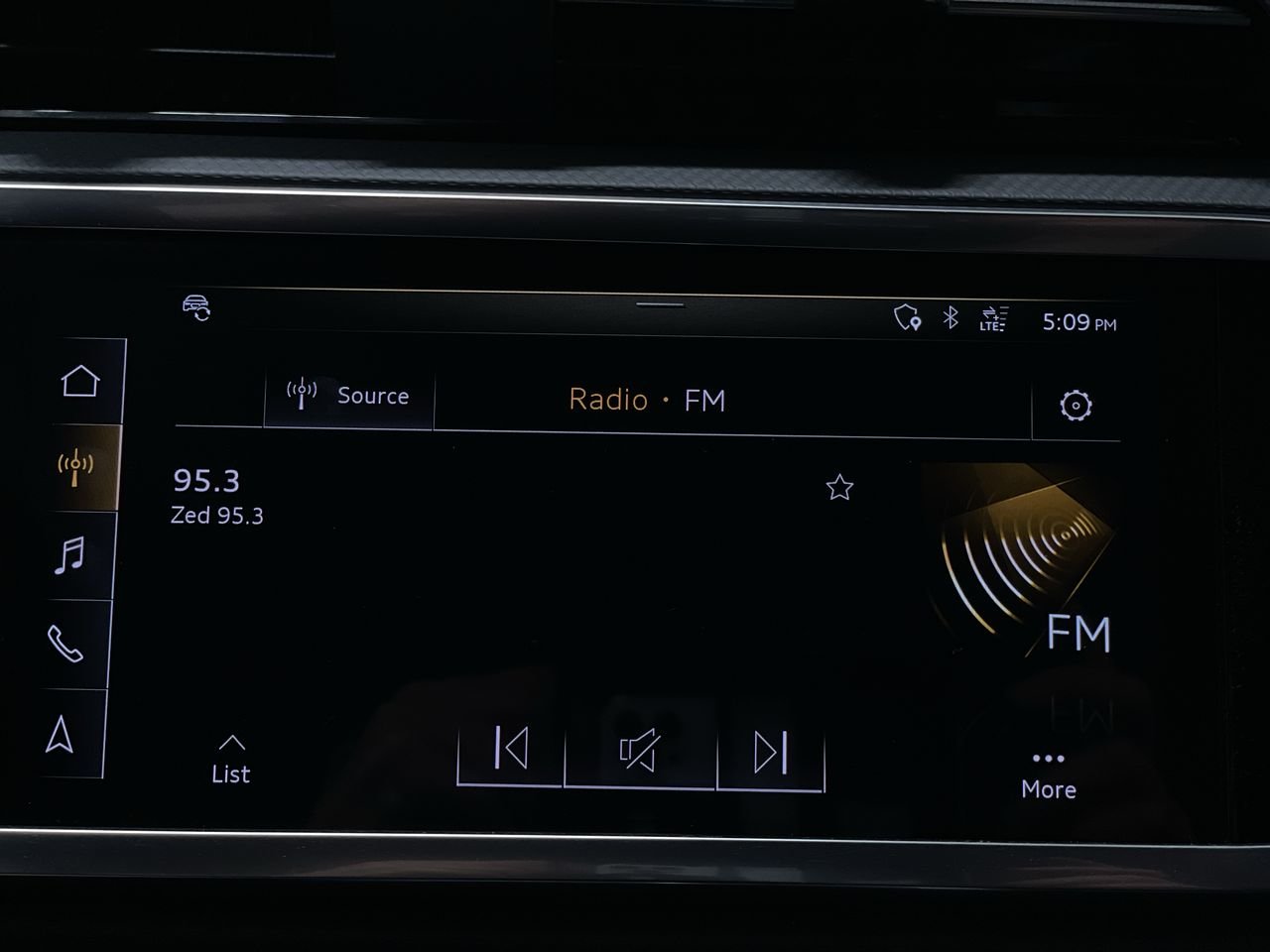 2021 Audi Q3 45 Technik, Vancouver, Cash
