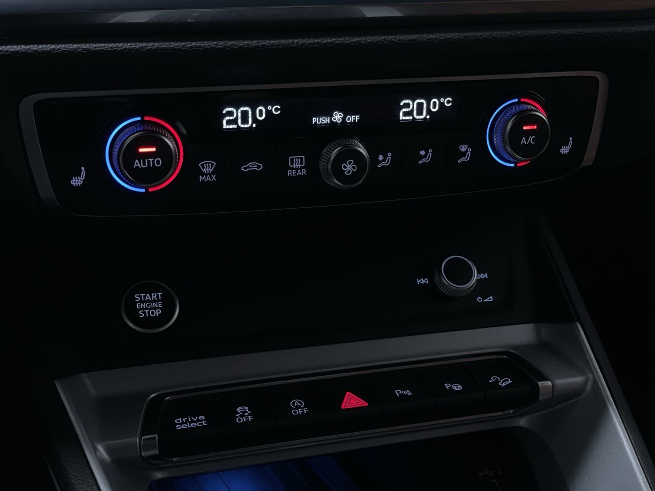 2021 Audi Q3 45 Technik, Vancouver, Cash