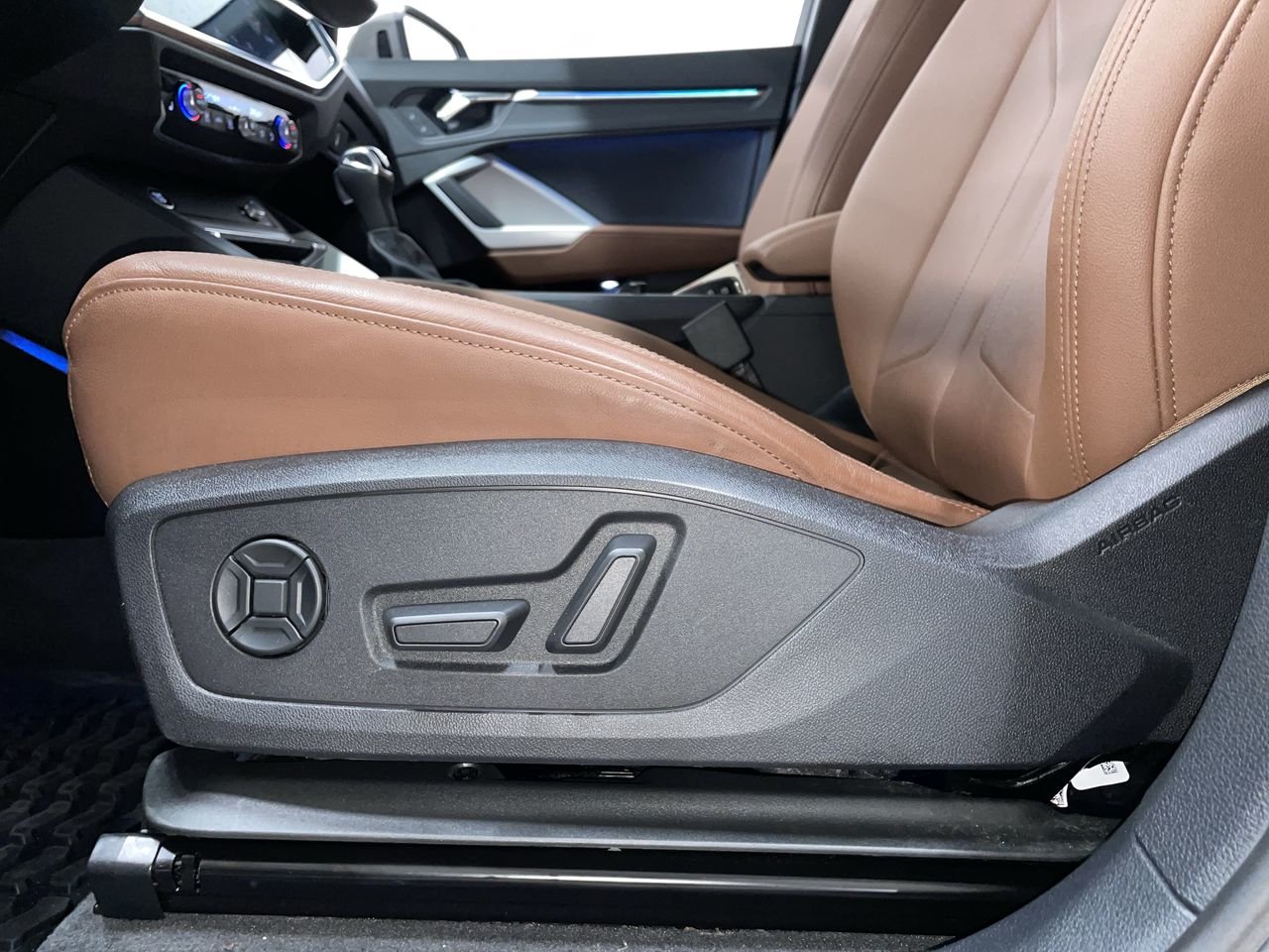 2021 Audi Q3 45 Technik, Vancouver, Cash