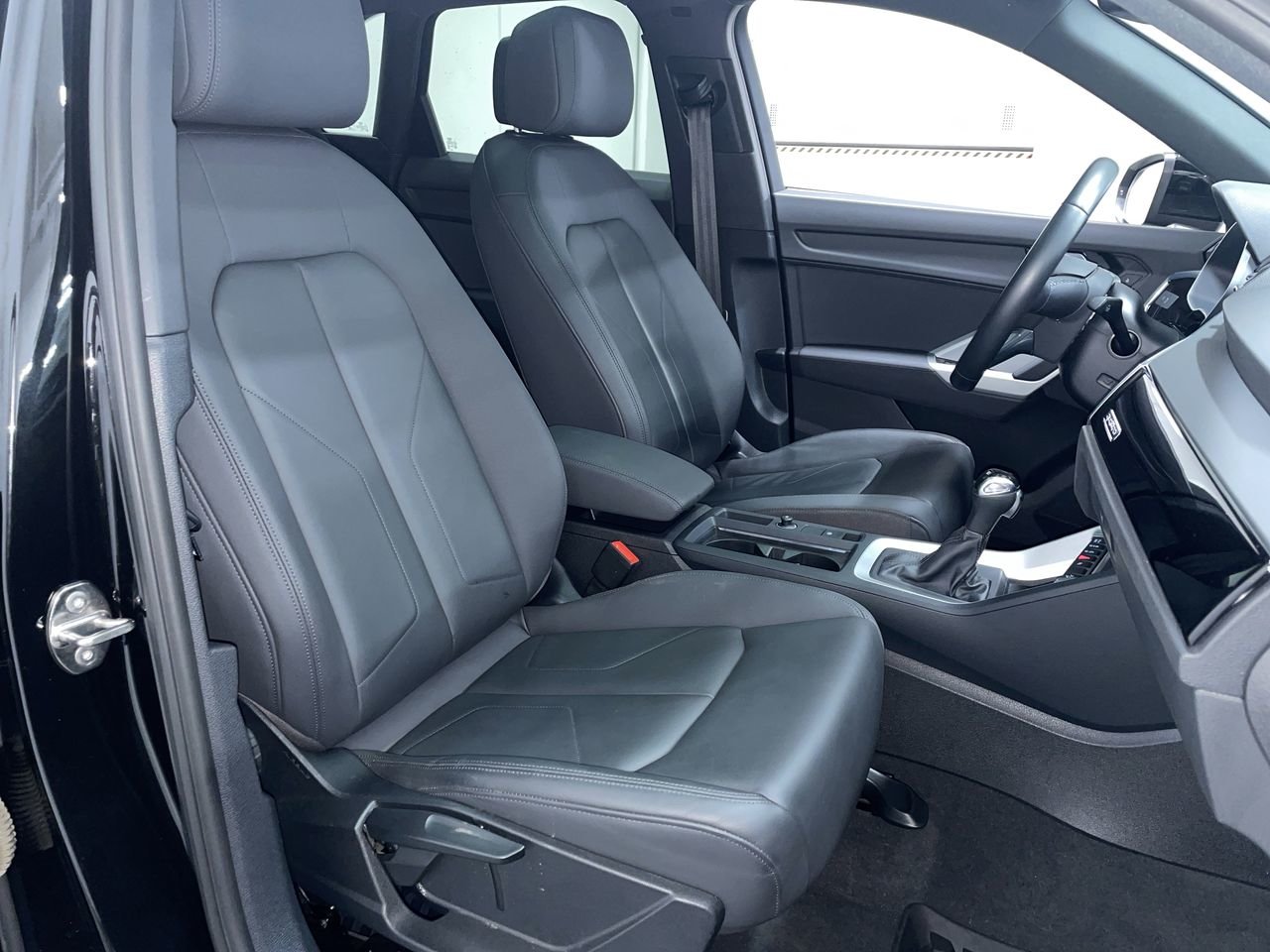 2021 Audi Q3 45 Komfort, Vancouver, Cash