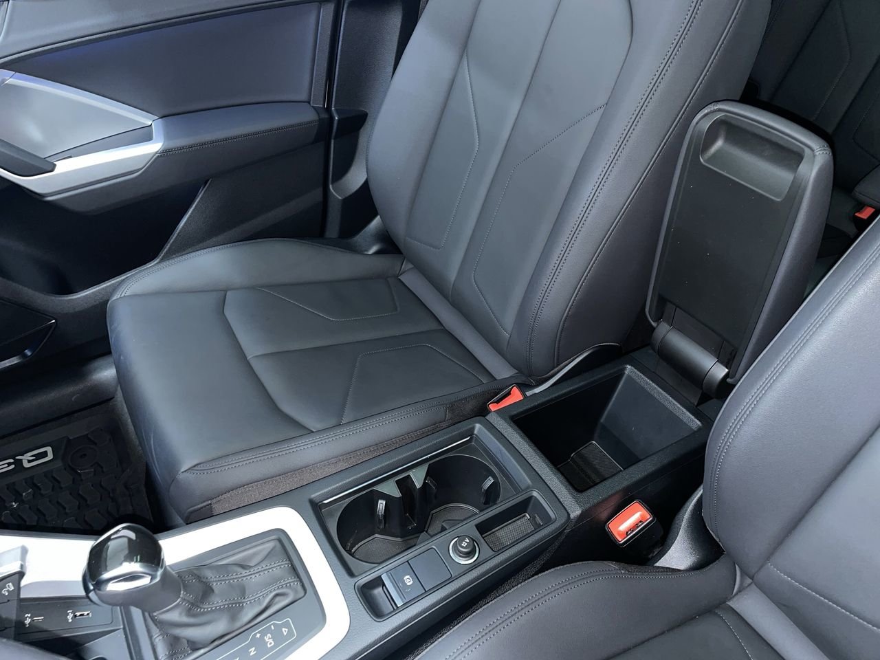 2021 Audi Q3 45 Technik, Vancouver, Cash