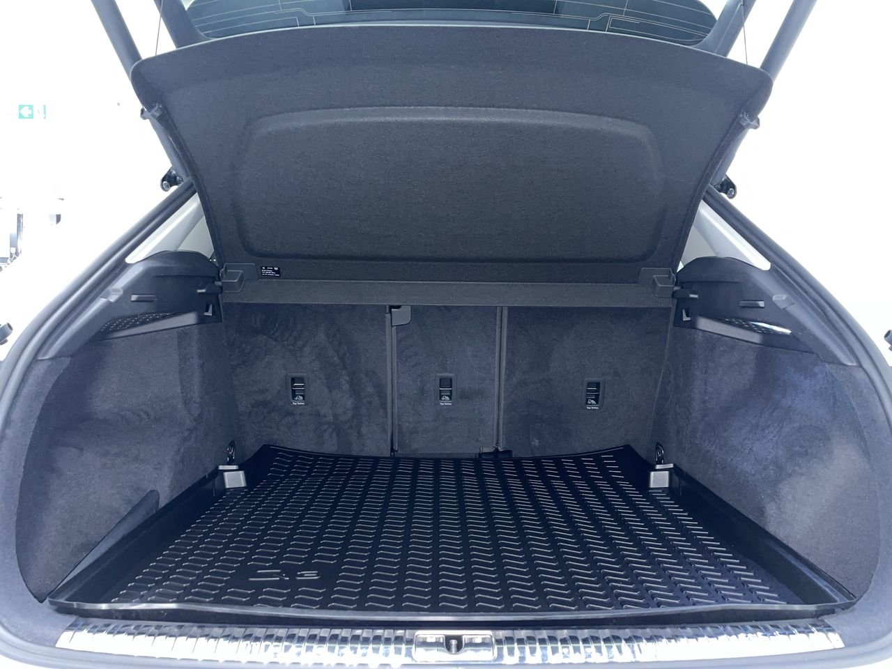 2021 Audi Q3 45 Technik, Vancouver, Cash