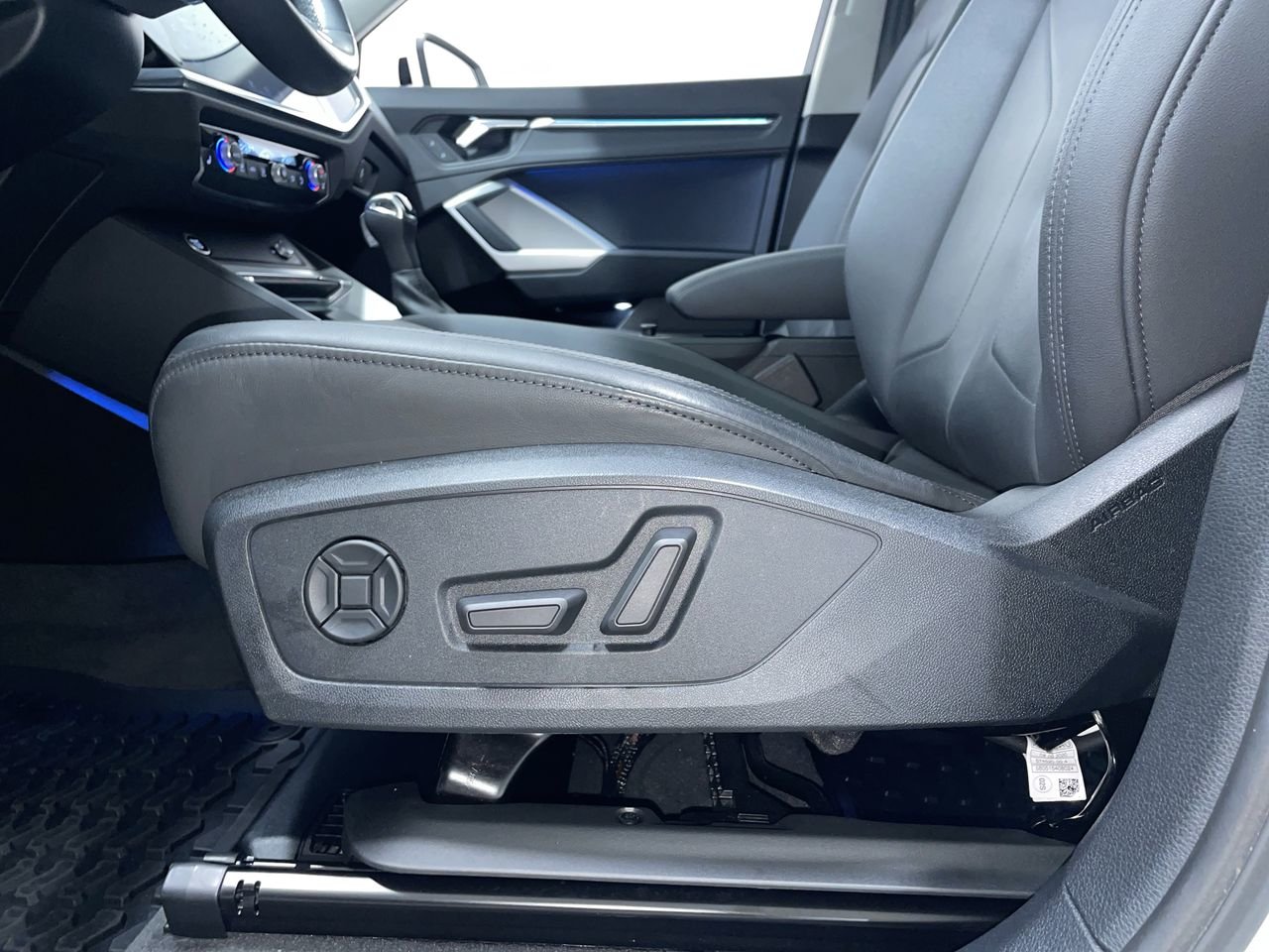 2021 Audi Q3 45 Technik, Vancouver, Cash