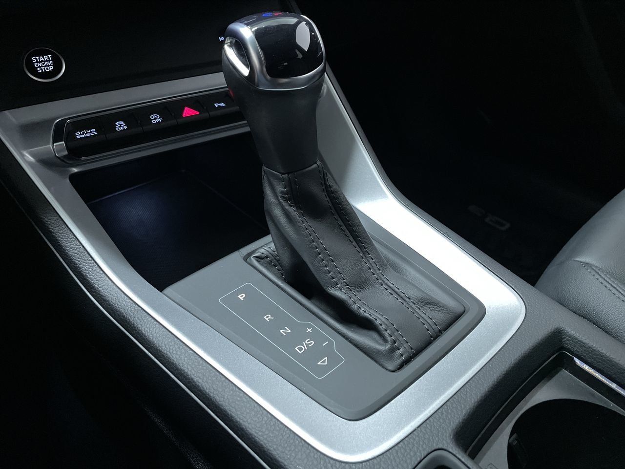 2022 Audi Q3 45 Komfort, Vancouver, Cash