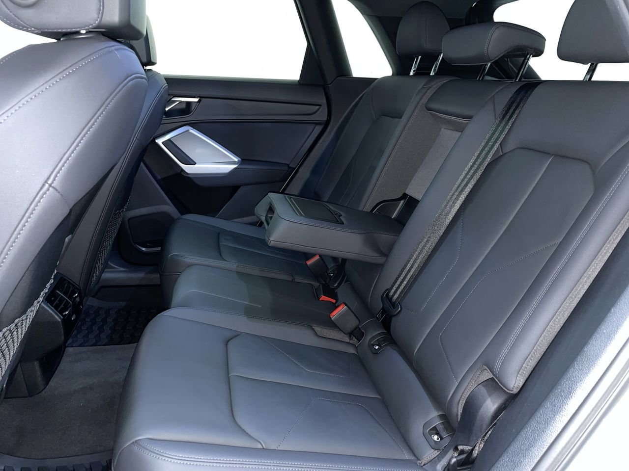 2022 Audi Q3 45 Komfort, Vancouver, Cash