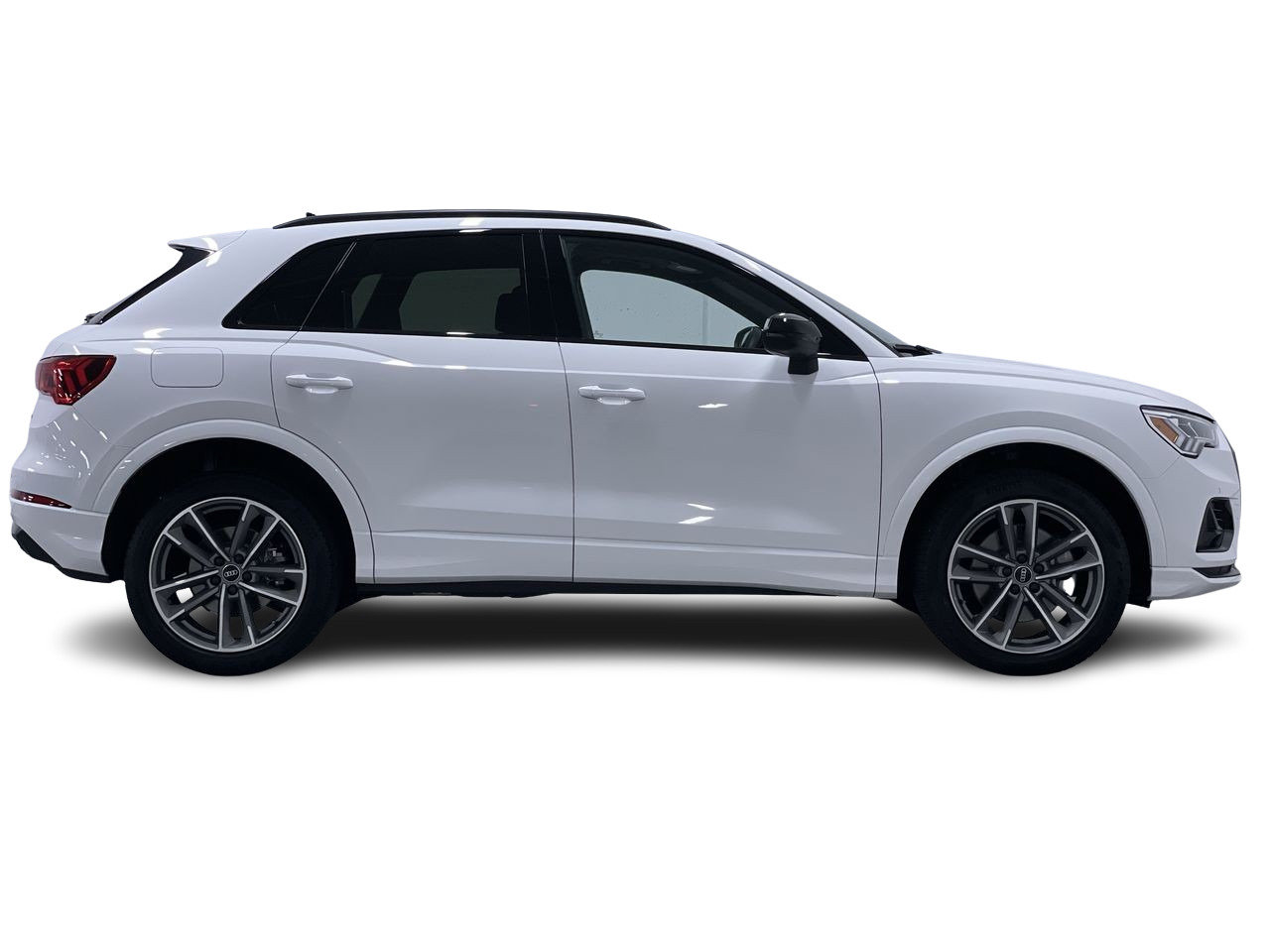 2022 Audi Q3 45 Komfort, Vancouver, Cash