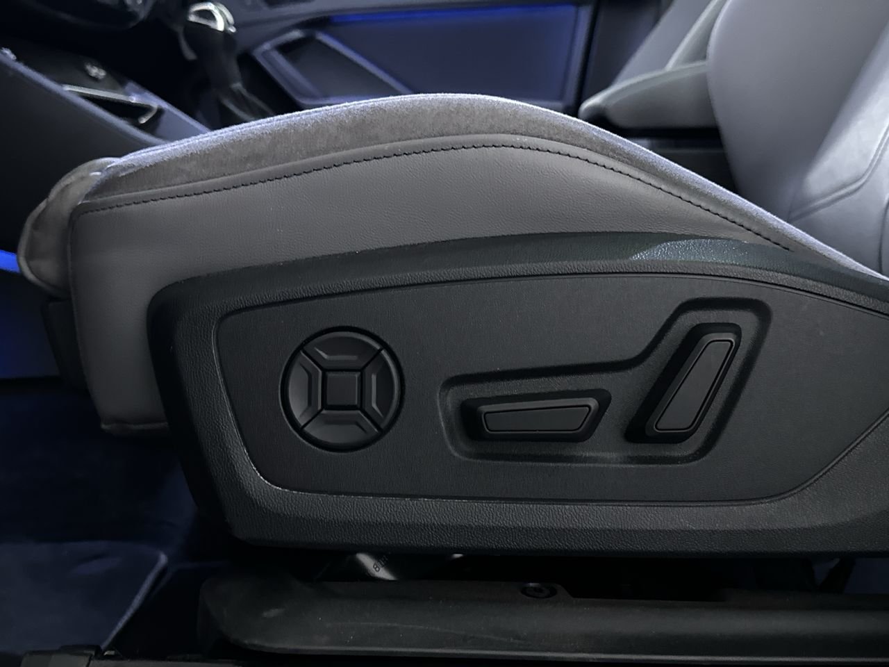 2022 Audi Q3 45 Progressiv, Vancouver, Cash