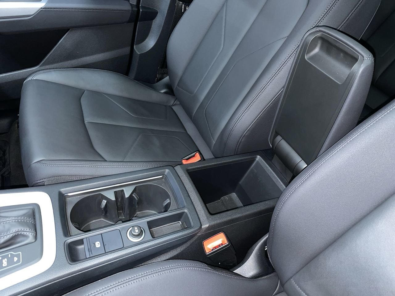 2023 Audi Q3 40 Komfort, Vancouver, Cash