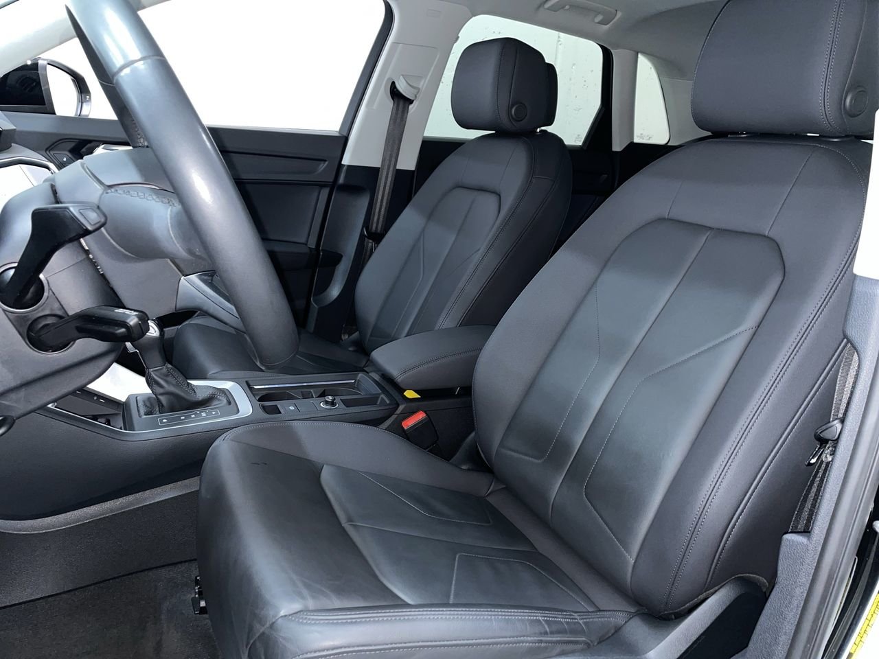 2023 Audi Q3 40 Komfort, Vancouver, Cash