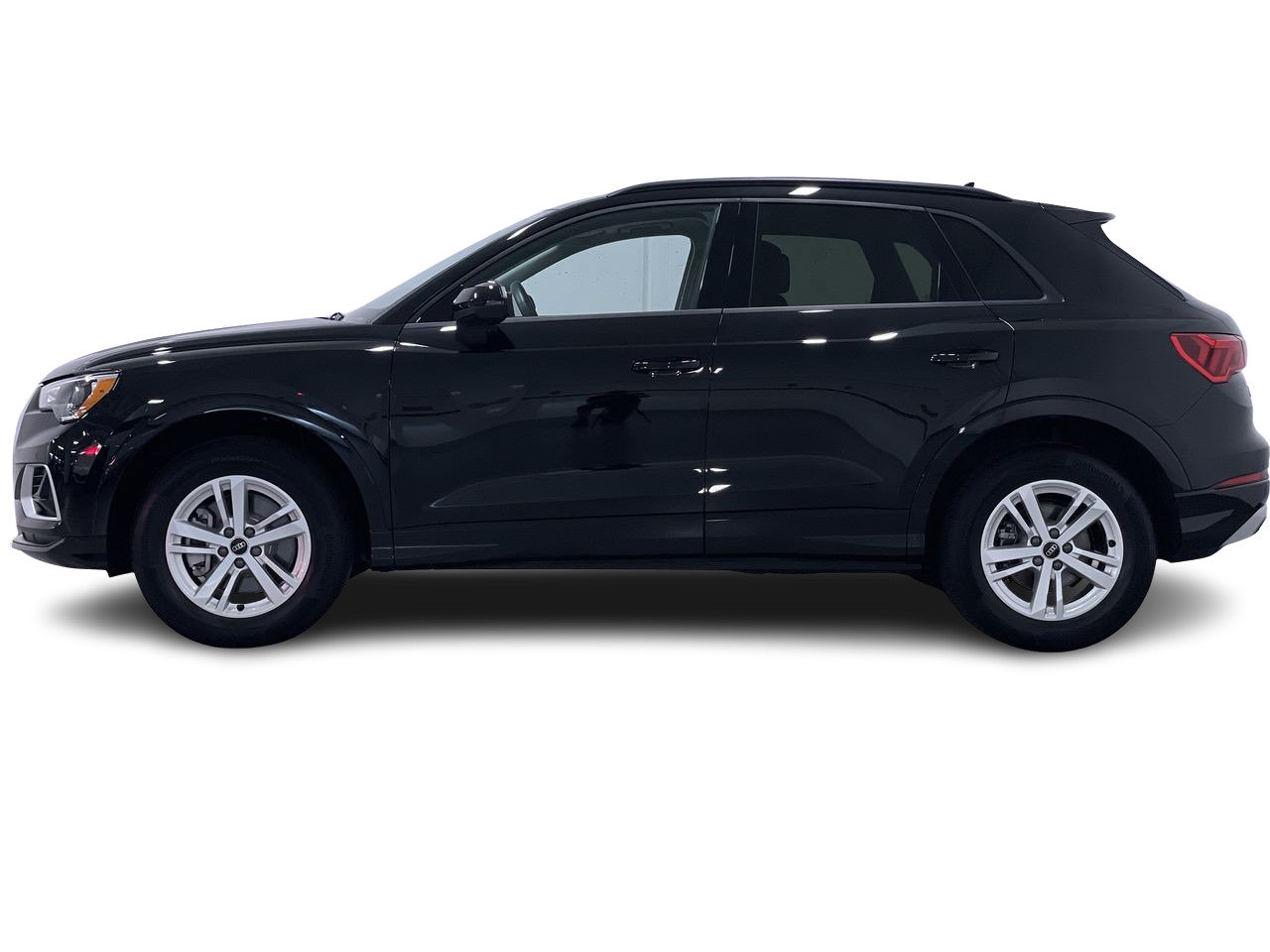 2023 Audi Q3 40 Komfort, Vancouver, Cash