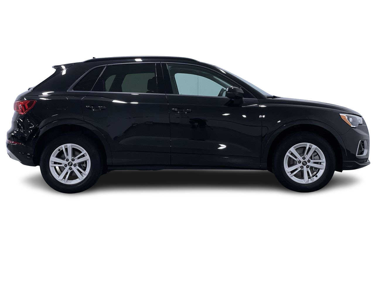 2023 Audi Q3 40 Komfort, Vancouver, Cash
